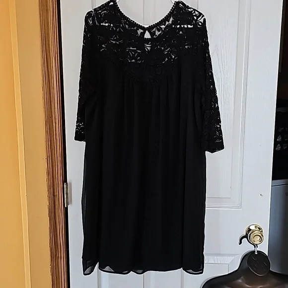 Luxology 20w black tunic - Picture 3 of 3